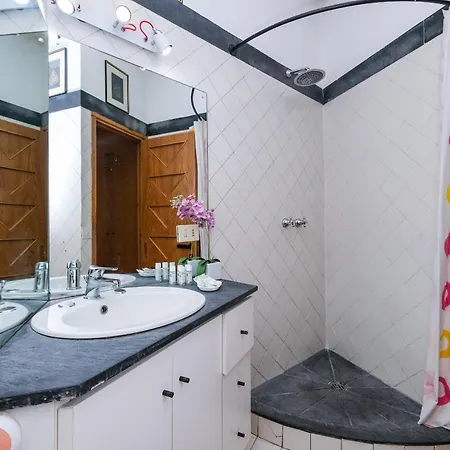 Trastevere Characteristic Apartment Rom